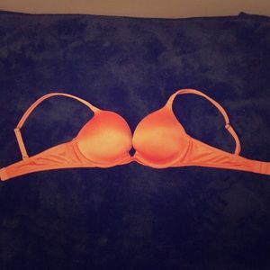 34 B very sexy bra